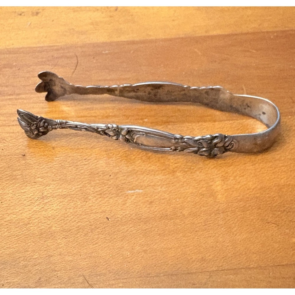 International Silver Frontenac Bon Bon Tongs Sterling Silver 1903 Art Nouveau